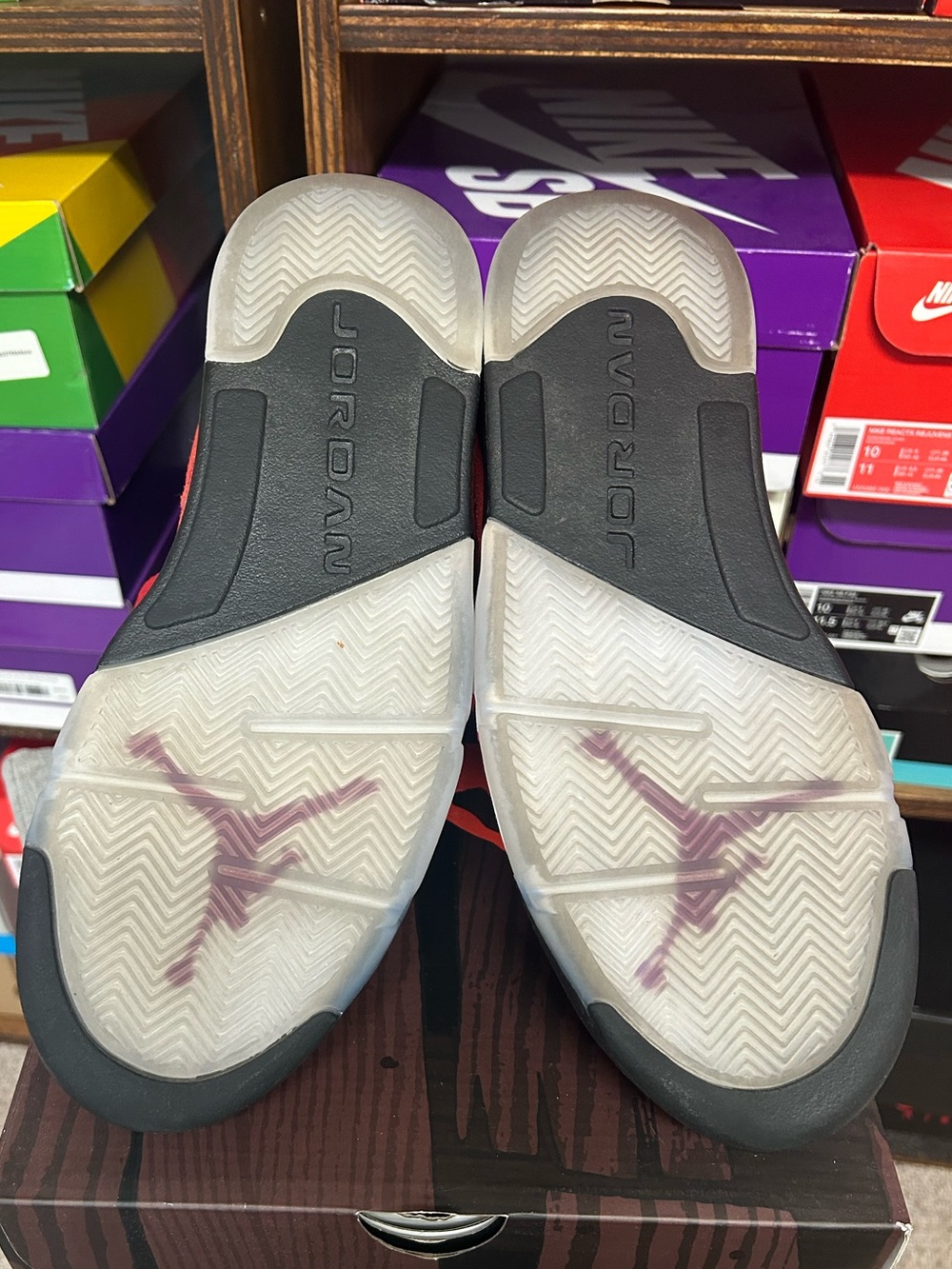 Jordan 5 Raging Bull - Picture 5 of 6